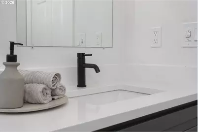 4915 NE 79th Ave, Portland, OR 97218 - Photo 15