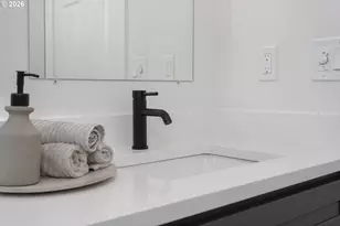 4915 NE 79th Ave, Portland, OR 97218 - Photo 15