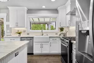 19055 Walling Cir, West Linn, OR 97068 - Photo 9