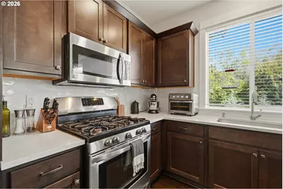 5759 NE Ainsworth St, Portland, OR 97218 - Photo 17