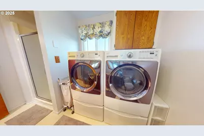 1671 T St, Springfield, OR 97477 - Photo 13