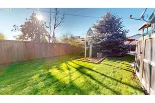 1671 T St, Springfield, OR 97477 - Photo 37