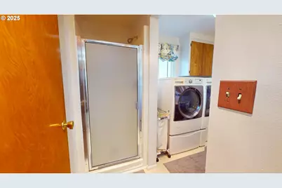 1671 T St, Springfield, OR 97477 - Photo 11