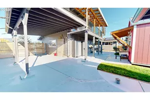 1671 T St, Springfield, OR 97477 - Photo 33