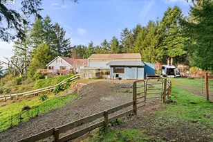 94104 Bellview Ln, Gold Beach, OR 97444 - Photo 27