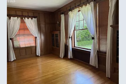 880 E 2nd St, Coquille, OR 97423 - Photo 33