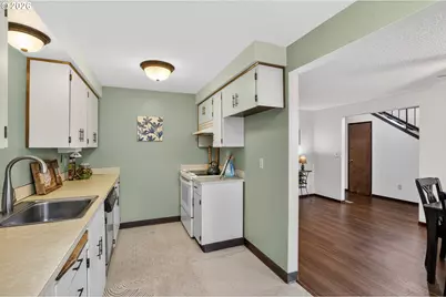 445 NE Village Squire Ave #4, Gresham, OR 97030 - Photo 13