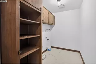 445 NE Village Squire Ave, Gresham, OR 97030 - Photo 23