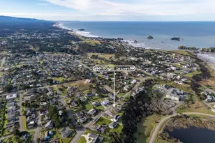 880 Ocean Dr SW, Bandon, OR 97411 - Photo 5