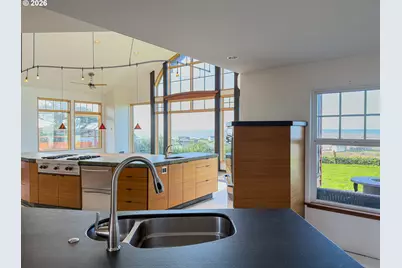 880 Ocean Dr SW, Bandon, OR 97411 - Photo 19