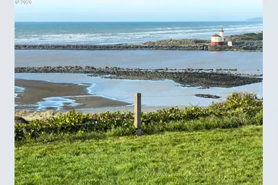 880 Ocean Dr SW, Bandon, OR 97411 - Photo 23