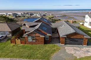 880 Ocean Dr SW, Bandon, OR 97411 - Photo 45