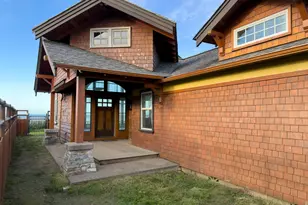 880 Ocean Dr SW, Bandon, OR 97411 - Photo 9