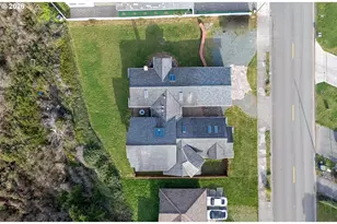 880 Ocean Dr SW, Bandon, OR 97411 - Photo 47