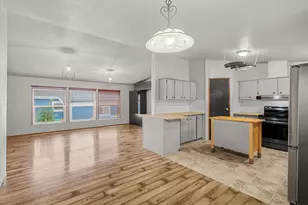 3930 SE 162nd Ave, Portland, OR 97236 - Photo 7