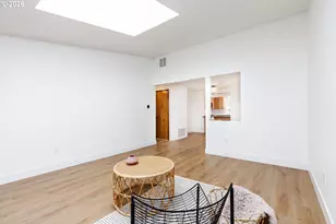 11990 SW Corby Dr, Portland, OR 97225 - Photo 17