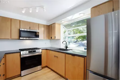 11990 SW Corby Dr #2, Portland, OR 97225 - Photo 7