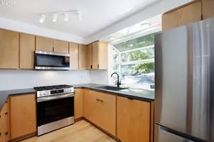 11990 SW Corby Dr, Portland, OR 97225 - Photo 7