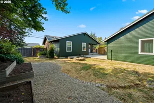 732 N College St, Newberg, OR 97132 - Photo 37