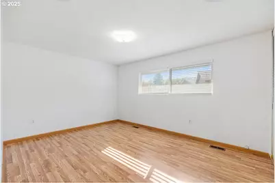 16780 SW Royalty Pkwy, King City, OR 97224 - Photo 25