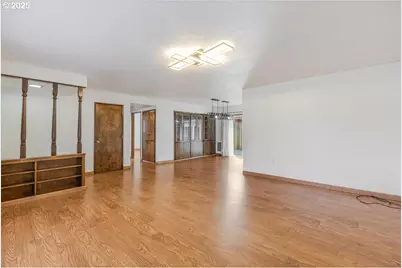 16780 SW Royalty Pkwy, King City, OR 97224 - Photo 9