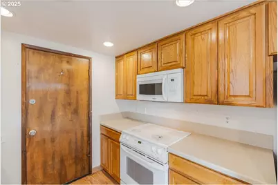 16780 SW Royalty Pkwy, King City, OR 97224 - Photo 17