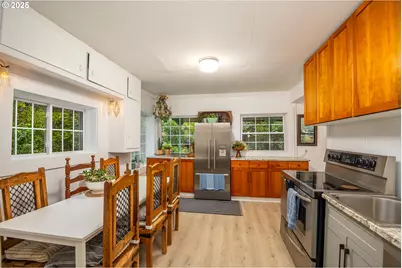 29 Neal Loop, Toledo, OR 97391 - Photo 7