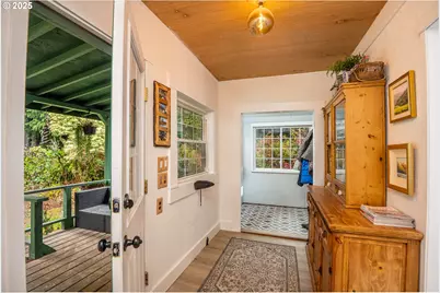 29 Neal Loop, Toledo, OR 97391 - Photo 5