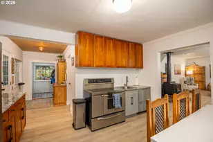 29 Neal Loop, Toledo, OR 97391 - Photo 9