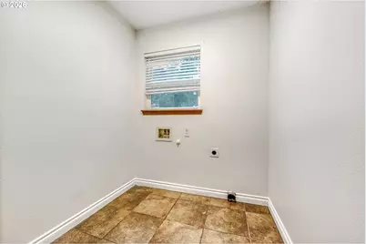 15975 SE Mary Ann Ln, Milwaukie, OR 97267 - Photo 27