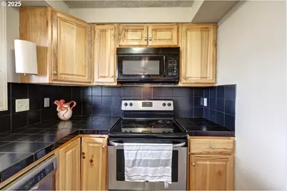 870 S Holladay Dr, Seaside, OR 97138 - Photo 9