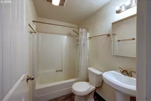 870 S Holladay Dr, Seaside, OR 97138 - Photo 17