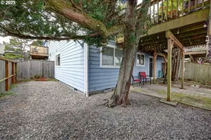 870 S Holladay Dr, Seaside, OR 97138 - Photo 29