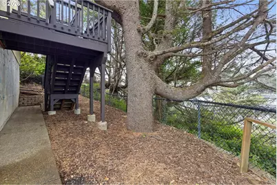 2660 SW Anchor Ave, Lincoln City, OR 97367 - Photo 35