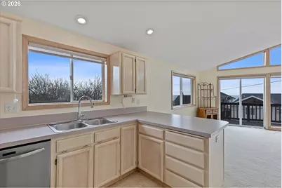 2660 SW Anchor Ave, Lincoln City, OR 97367 - Photo 27