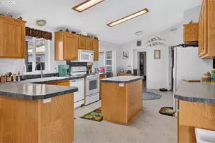 46198 Slaughterhouse Rd, Halfway, OR 97834 - Photo 9