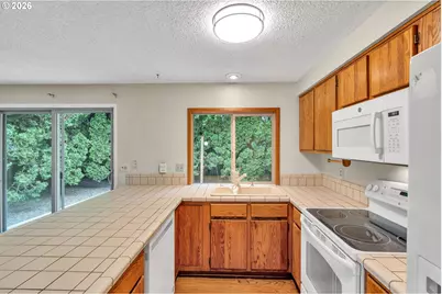 10220 SW Pastern Pl, Beaverton, OR 97008 - Photo 17