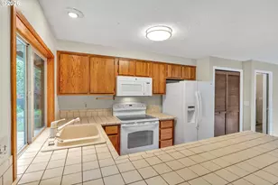 10220 SW Pastern Pl, Beaverton, OR 97008 - Photo 19