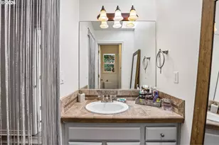 9750 SE Westview Ct, Happy Valley, OR 97086 - Photo 35