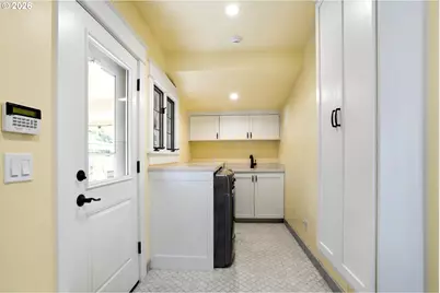 710 W 11th Ave, Eugene, OR 97402 - Photo 33