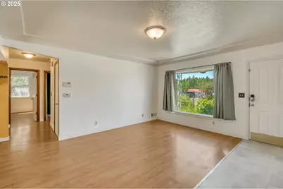 4316 SE 174th Ave, Portland, OR 97236 - Photo 3
