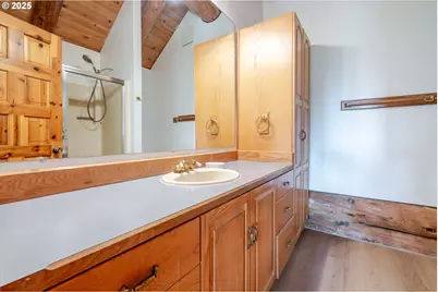 330 S Bay Rd, Toledo, OR 97391 - Photo 27