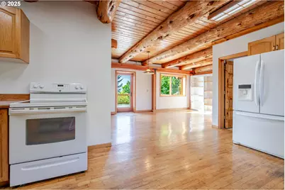 330 S Bay Rd, Toledo, OR 97391 - Photo 9