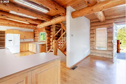 330 S Bay Rd, Toledo, OR 97391 - Photo 5