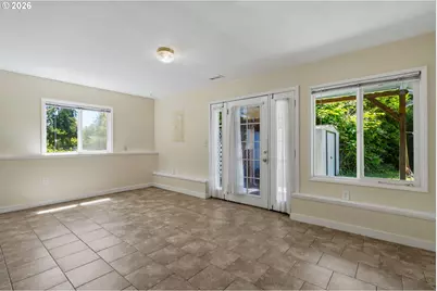 9540 SW Terwilliger Blvd, Portland, OR 97219 - Photo 17