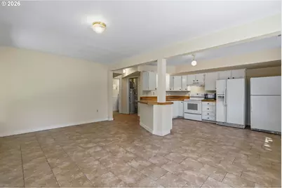 9540 SW Terwilliger Blvd, Portland, OR 97219 - Photo 11