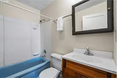 9540 SW Terwilliger Blvd, Portland, OR 97219 - Photo 27
