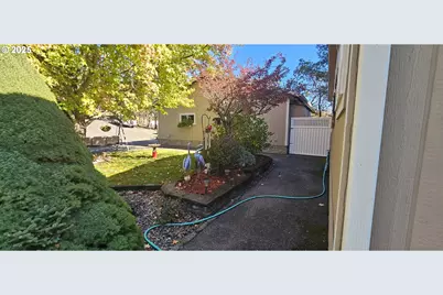 1525 Braunda Dr, Roseburg, OR 97470 - Photo 3