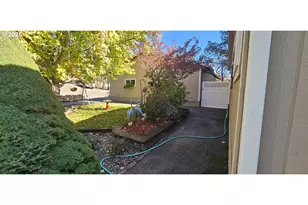 1525 Braunda Dr, Roseburg, OR 97470 - Photo 3