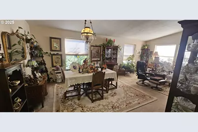 1525 Braunda Dr, Roseburg, OR 97470 - Photo 7